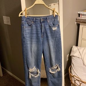 American Eagle mom jeans!